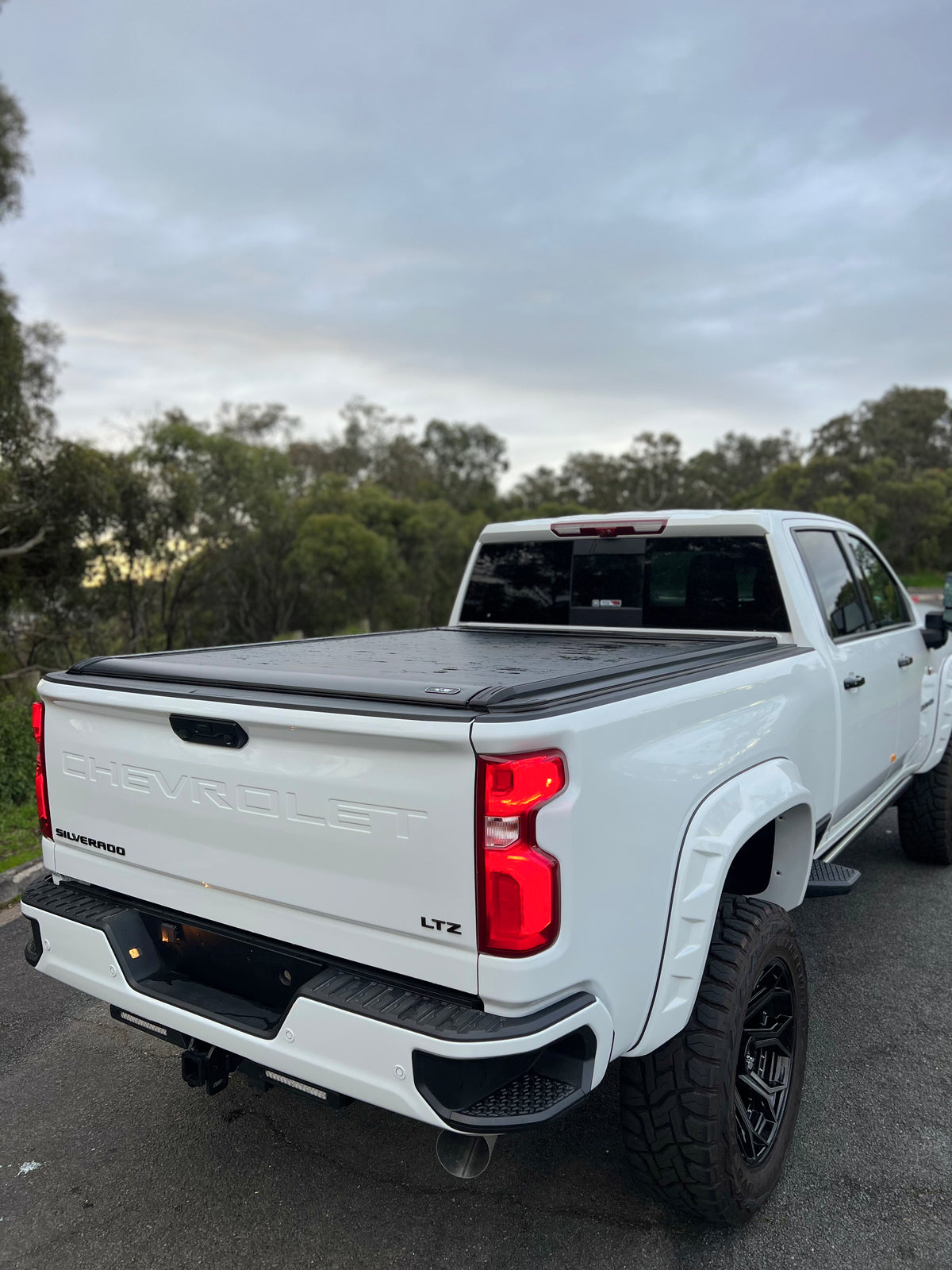 Bushwacker Chevy Silverado 2500HD 2020+ DRT Style Flares