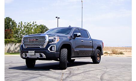 Cognito 3 - Inch Elite Fox Elite 2.5 Reservoir Shocks for 19 - 23 Silverado 1500 - Offroad Industries