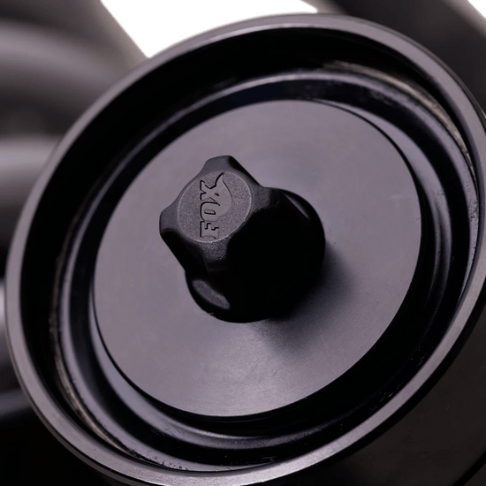 FOX PERFORMANCE SERIES 2.5 HD Front Suspension | Toyota Land Cruiser LC300 22+ - Offroad Industries