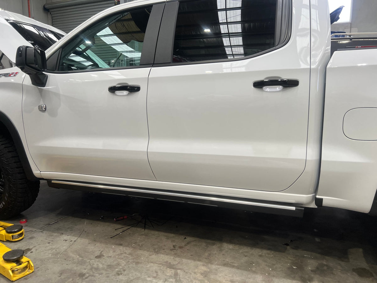 ORI Electric Steps Chevy Silverado ZR2 & LTZ 2023 + - Offroad Industries