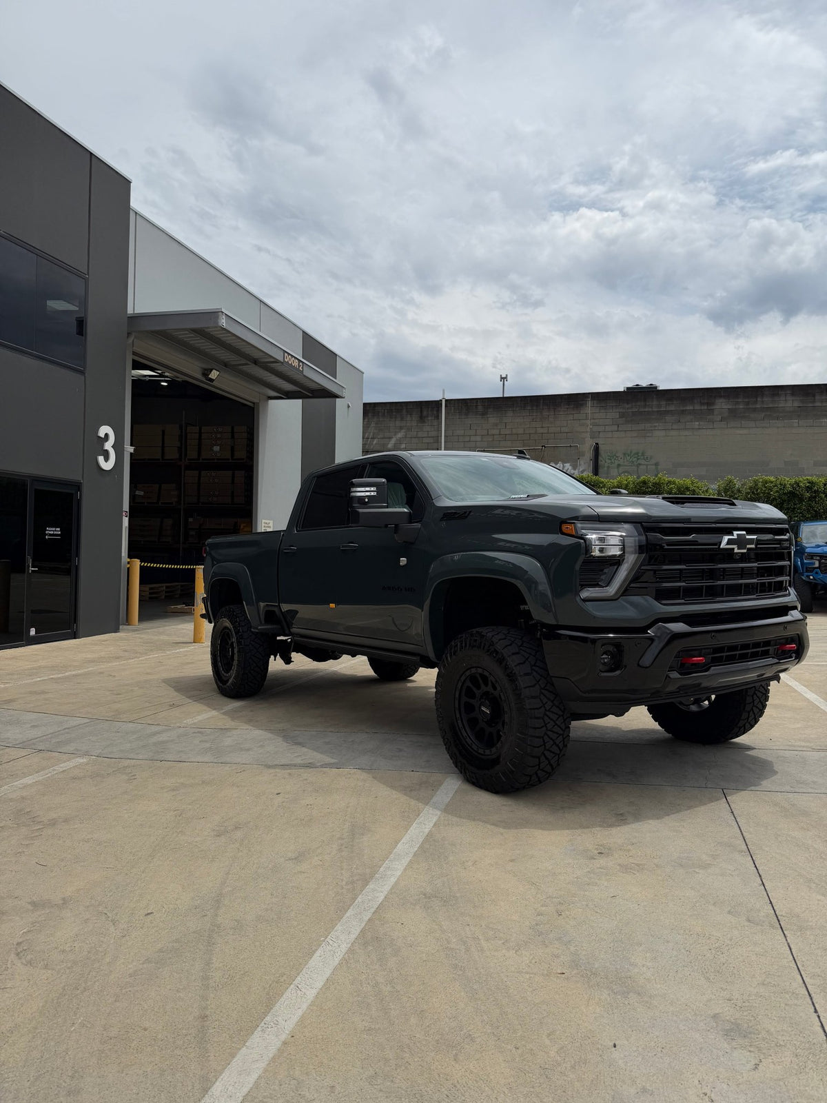 ORI GEN 2 Roller Shutter Chev Silverado 2500HD | GMC Denali 2500HD 2020+ - Offroad Industries