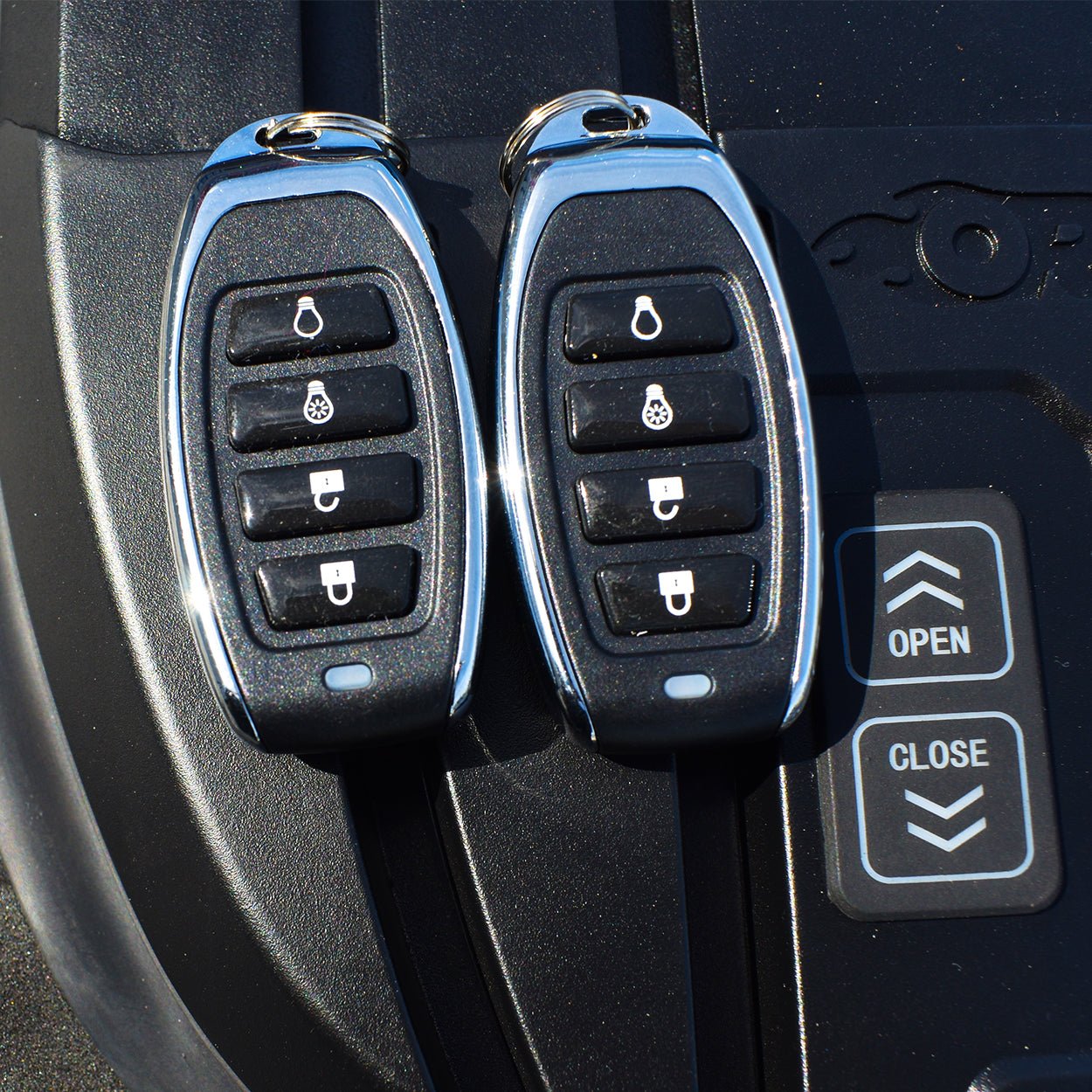 ORI RAM 2500 ROLLER SHUTTER with RAMBOX & Without 6.5' BED - Offroad Industries