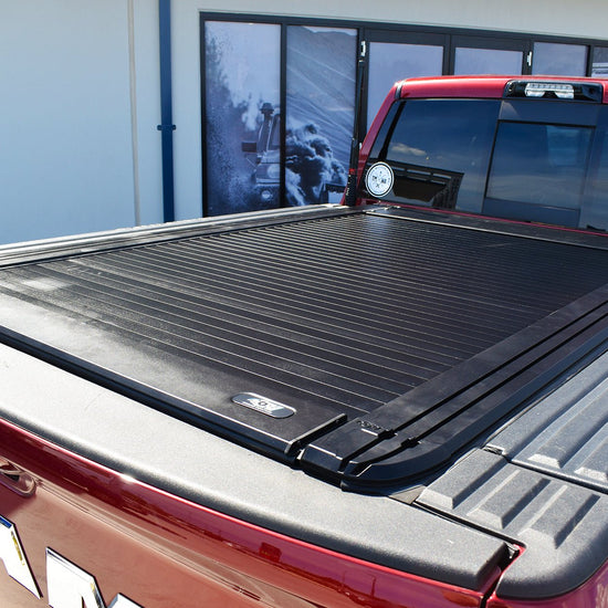 ORI RAM 2500 ROLLER SHUTTER with RAMBOX & Without 6.5' BED - Offroad Industries