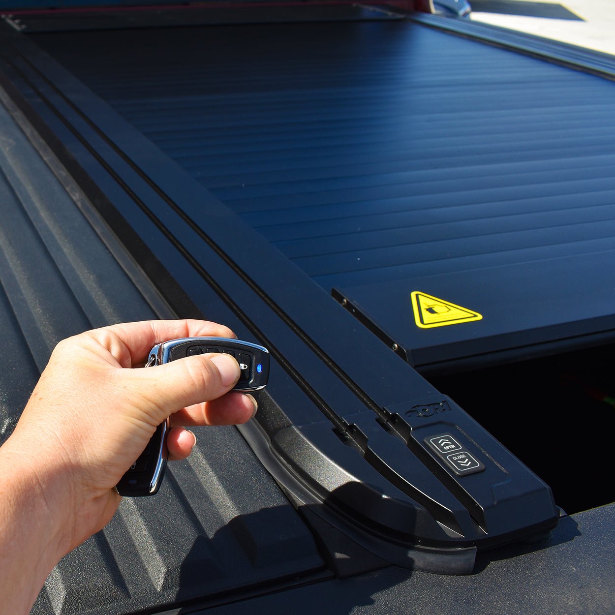 ORI RAM 2500 ROLLER SHUTTER with RAMBOX & Without 6.5' BED - Offroad Industries