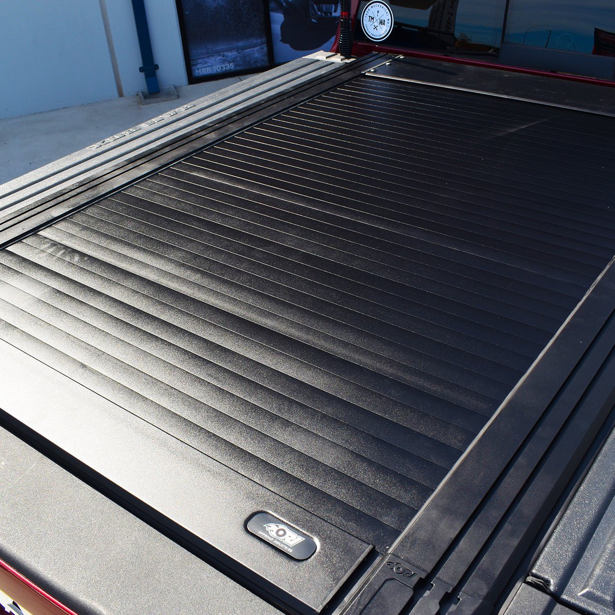 ORI RAM 2500 ROLLER SHUTTER with RAMBOX & Without 6.5' BED - Offroad Industries