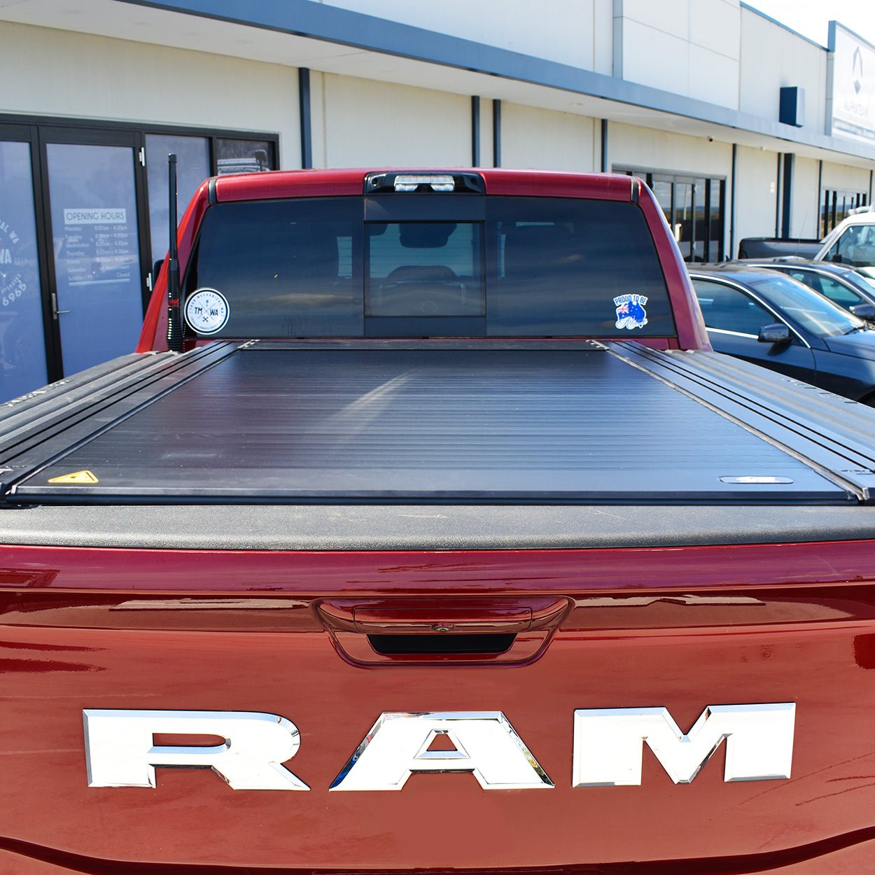 ORI RAM 2500 ROLLER SHUTTER with RAMBOX & Without 6.5' BED - Offroad Industries