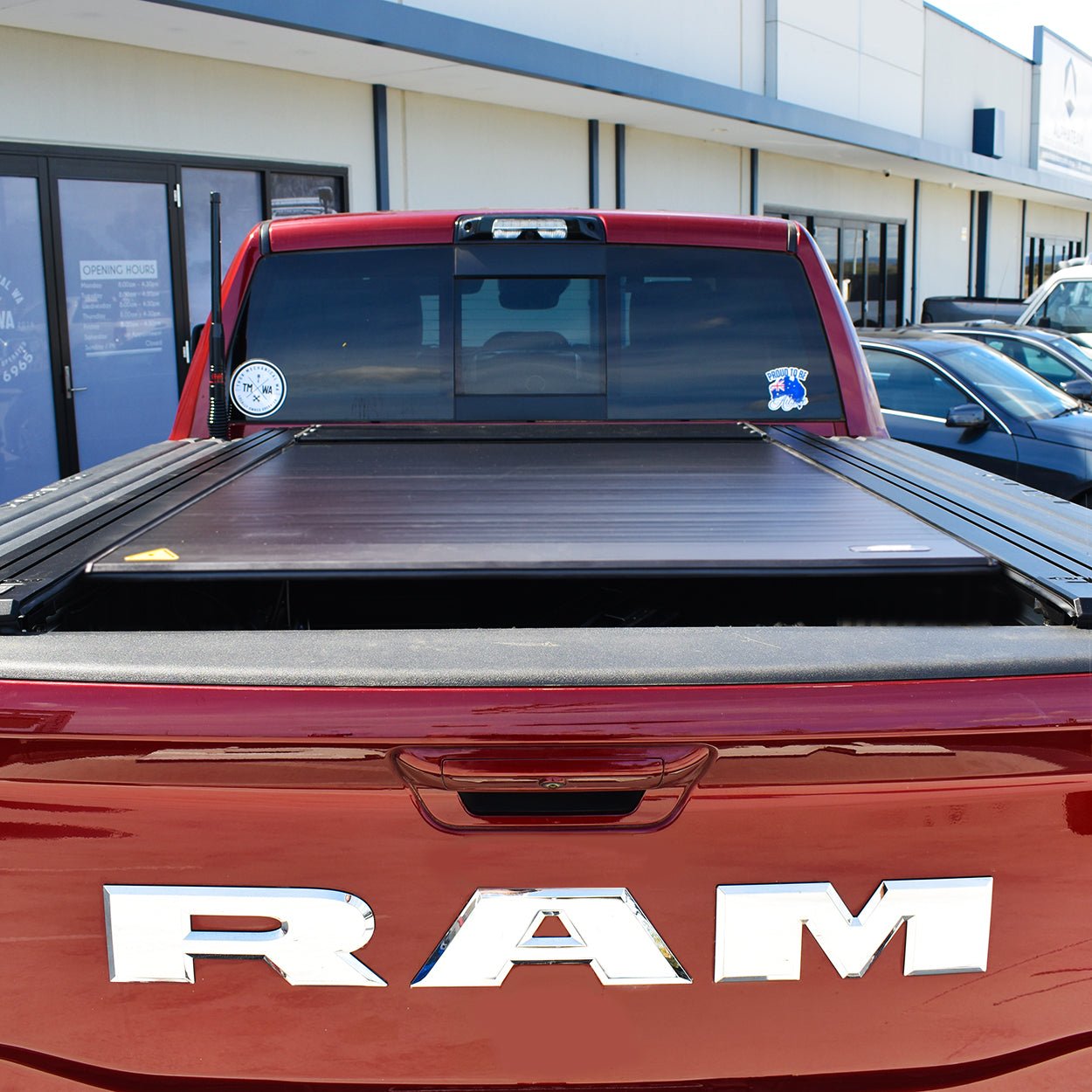 ORI RAM 2500 ROLLER SHUTTER with RAMBOX & Without 6.5' BED - Offroad Industries