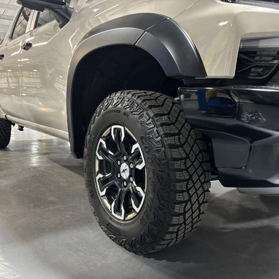 Rough Country Flares Chevy Silverado 1500 ZR2 - Offroad Industries