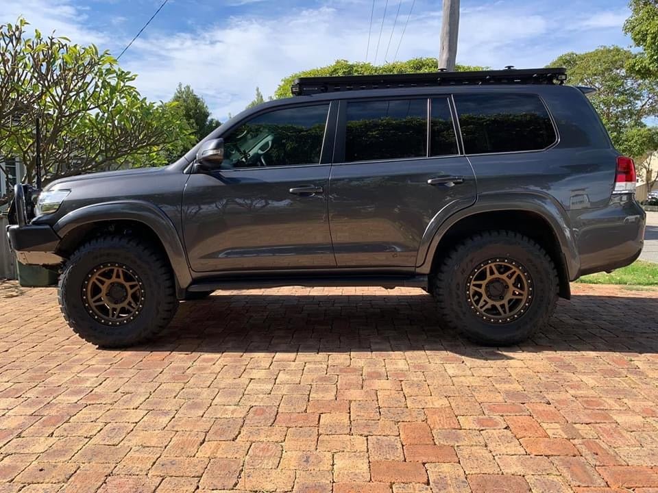 Bushwacker Flares suitable for Toyota Landcruiser 200 series 2007 - 2021 - Offroad Industries