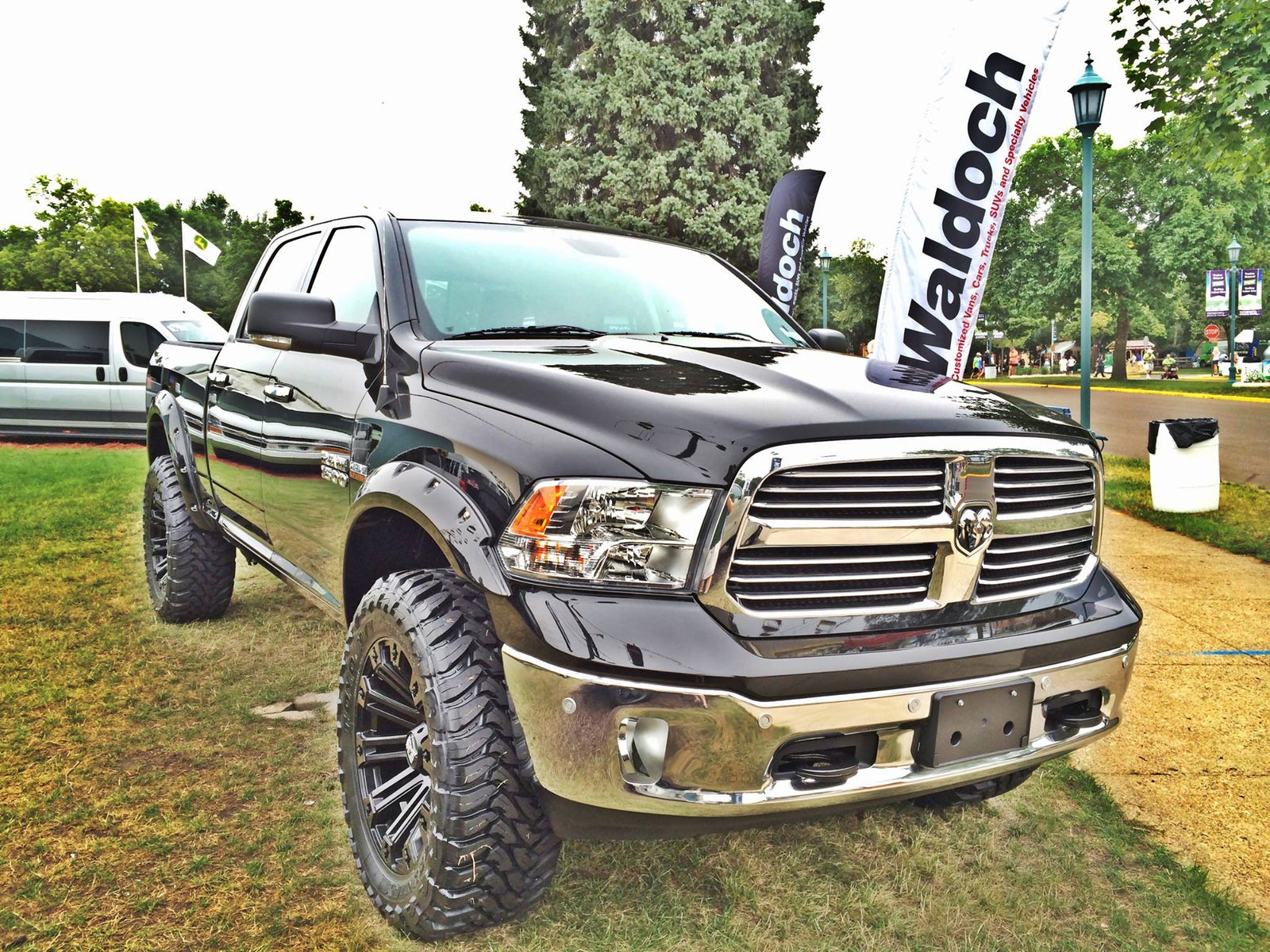 Bushwacker Pocket Flares Ram 1500 DS Classic 2009 - 2023 - Offroad Industries