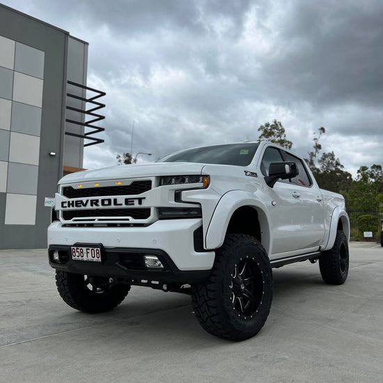 ORI Electric Steps Chevy Silverado 1500 LTZ & Trailboss 2019 - 2022 - Offroad Industries