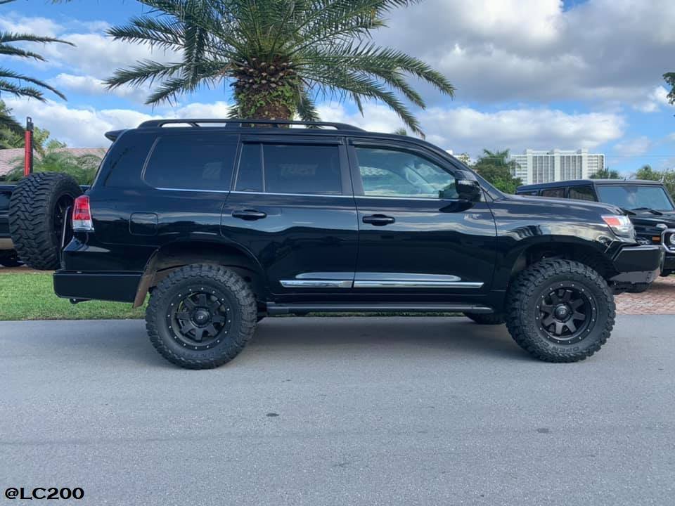 Stealth Custom Series rims SR8 - Offroad Industries